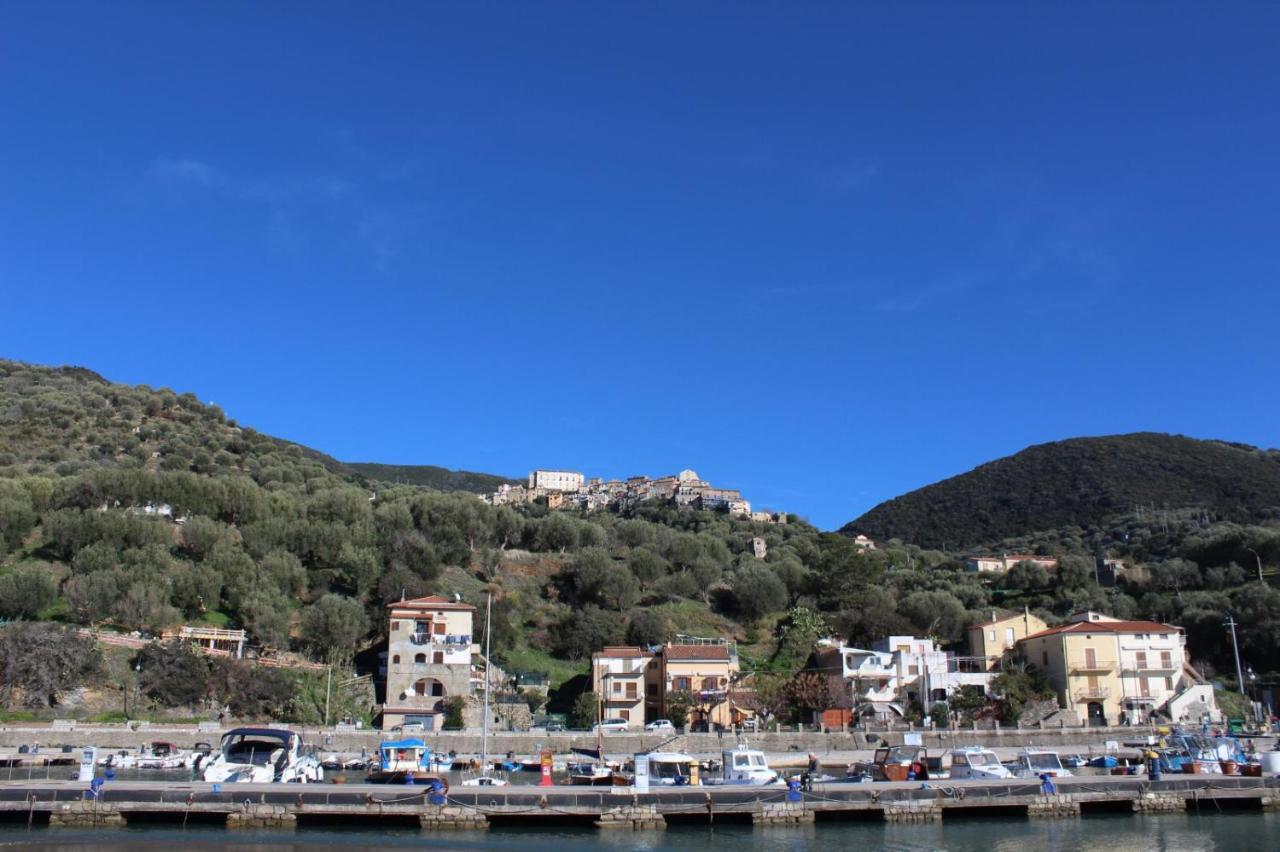 Ferienwohnung La Casa Del Maestro Attico Pisciotta Exterior foto