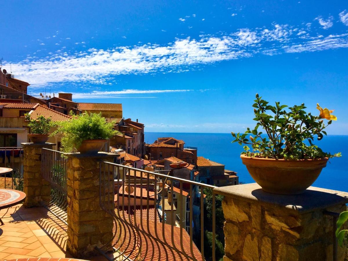 Ferienwohnung La Casa Del Maestro Attico Pisciotta Exterior foto